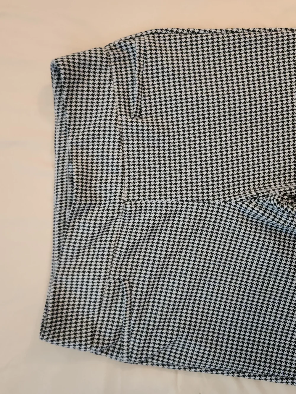 New York & Company Black and White Houndstooth Knit Pants